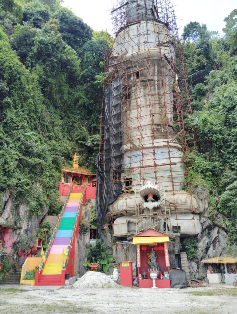 Gua Naga Mas