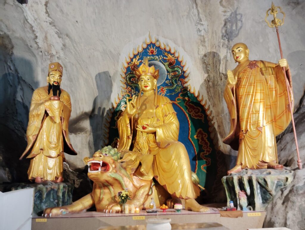 ペラトン洞窟寺院 Tokong Gua Perak