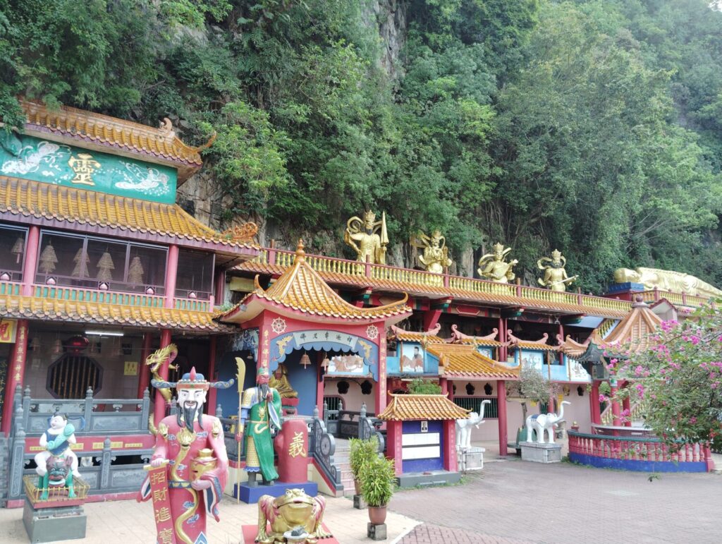Ling Sen Tong Temple